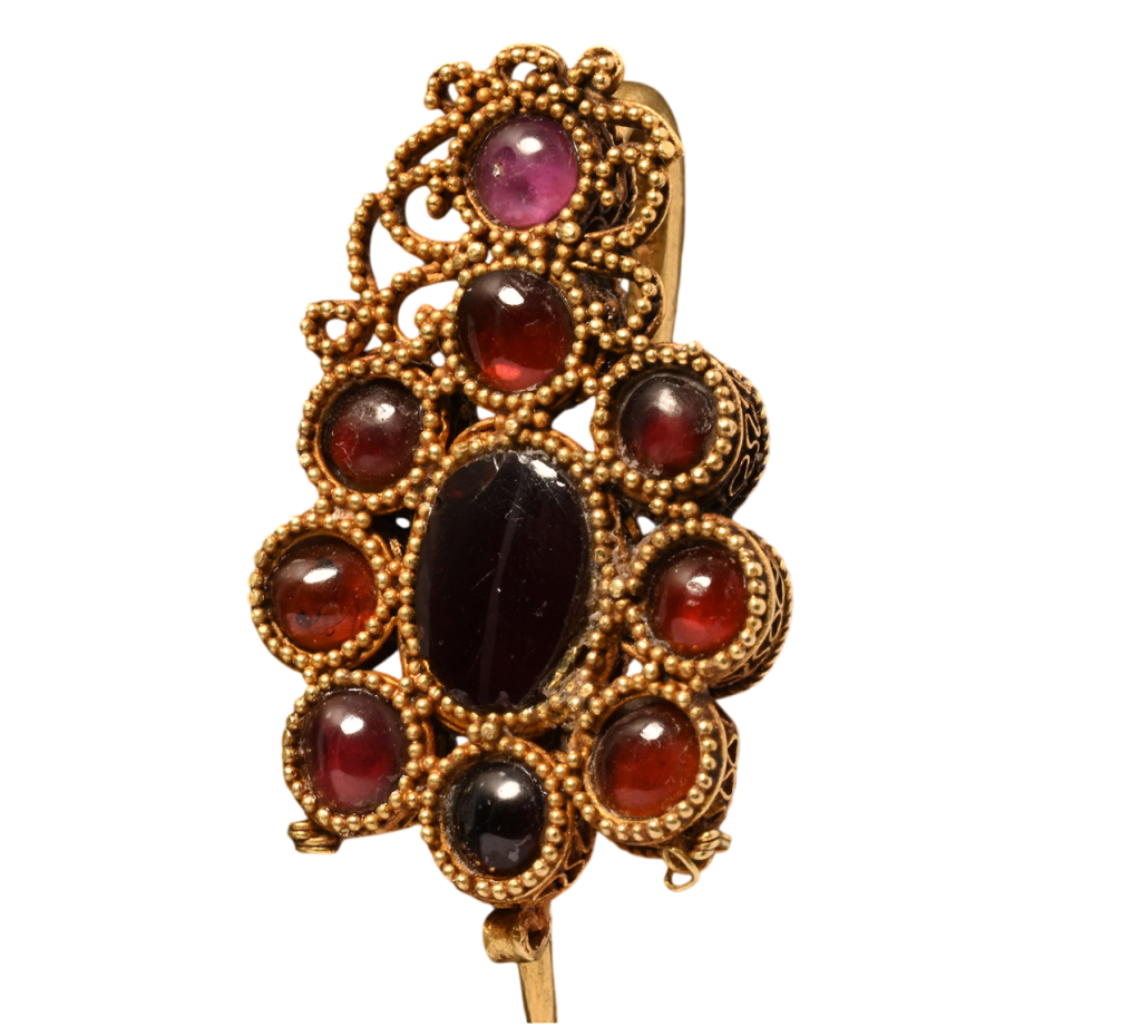 Late Roman Gold and Garnet Earring